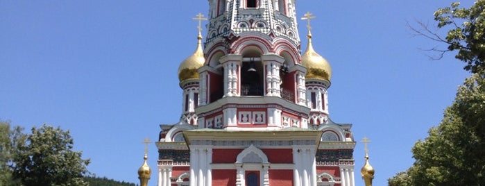 Храм-паметник Рождество Христово is one of 100 национални туристически обекта.