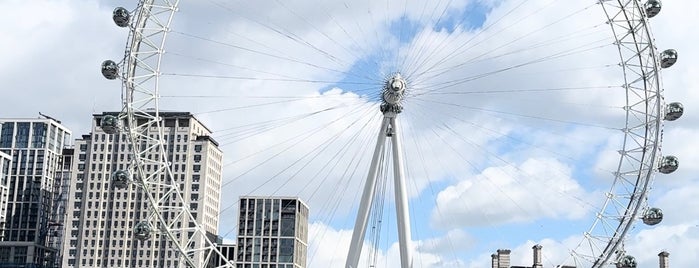 London Eye / Waterloo Pier is one of Londen.