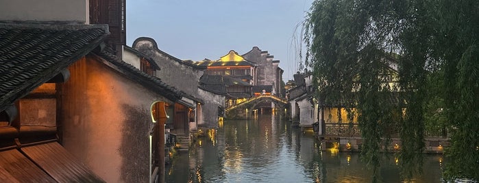 Wuzhen Water Town is one of 상하이.