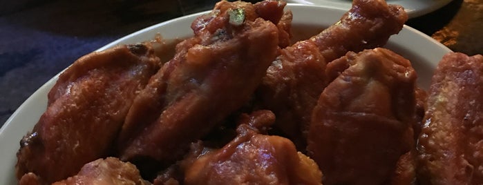Winking Lizard Tavern is one of Must-visit Food in Columbus.