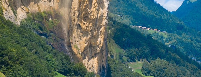 Lauterbrunnental is one of Switzerland.
