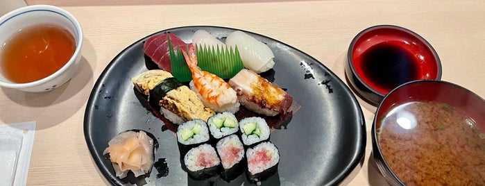 やっこ鮨 is one of 神田小川町あたりランチっぽいの 寿司.
