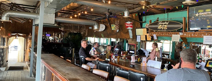 Hammers Beach Bar is one of ATL spots drink.