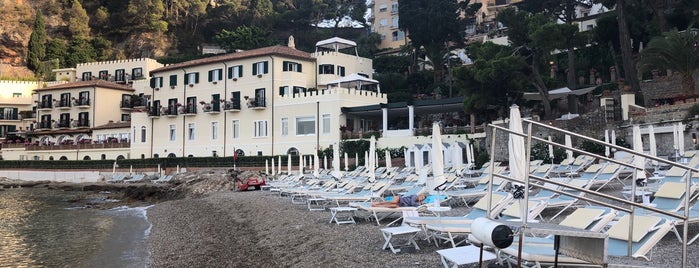 Grand Hotel Sant'andrea is one of Sicilia.