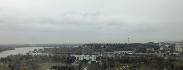 Top of the Hub is one of Beograd.