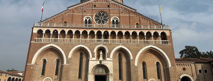 Basilica di Sant'Antonio da Padova is one of Yuri'nin Beğendiği Mekanlar.