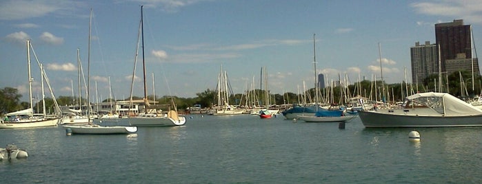 Belmont Harbor F Dock, Chicago is one of Lieux sauvegardés par Lani Love.