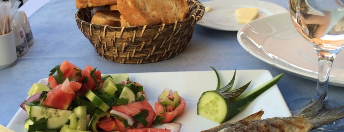 Liman Restaurant Ömer'in Yeri is one of MUĞLA,BODRUM,MARMARİS,FETHİYE MEKANLAR.