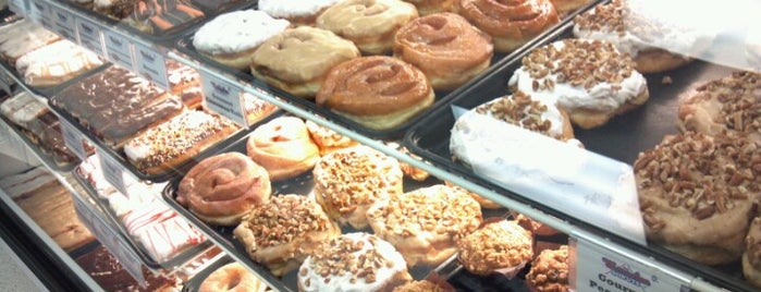 Maryann Donuts is one of Places I have been to and need to visit!.