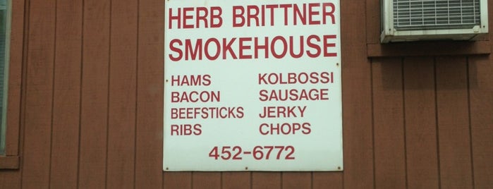 Herb Brittner's Smokehouse is one of Tempat yang Disukai Megan 🐶.