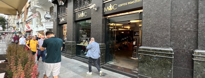 Moc Ministry Of Coffee is one of Tempat yang Disukai Berrak.