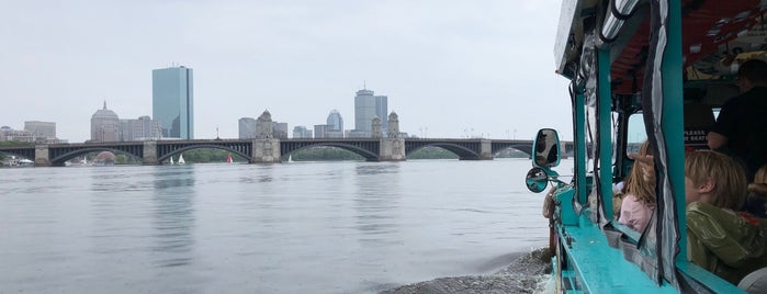 Charles River on a Duck Tour is one of Orte, die Brian gefallen.