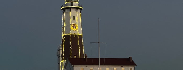 Montauk Point Lighthouse is one of สถานที่ที่ Chung-yee ถูกใจ.