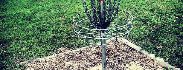 Ceder Hill Disc Golf Course is one of Let's go! Nashville.