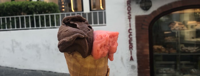 Gelateria Buonocore is one of Isabelaさんのお気に入りスポット.