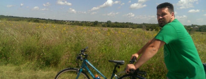 Hawk Hollow Forest Preserve is one of Chicago - Fun.