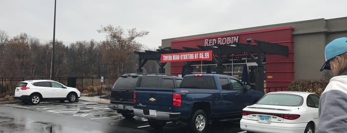 Red Robin Gourmet Burgers and Brews is one of restaurant.