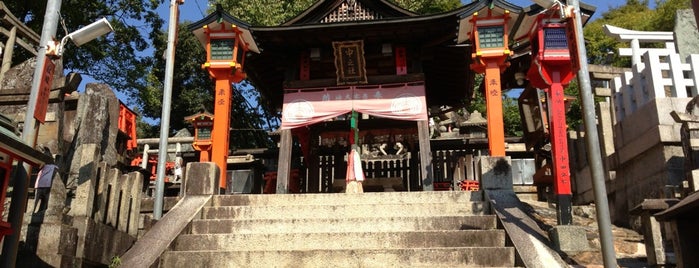 Ninomine (Nakasha Shinseki) is one of 伏見稲荷大社 Fushimi Inari Taisha Shrine.