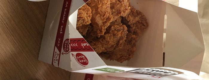 KFC is one of Orte, die Nate gefallen.