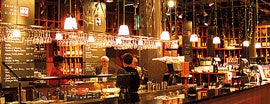GLOBUS Wein Bar is one of Einkaufszentrum Glatt.