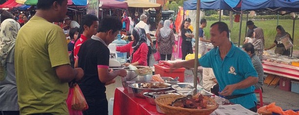 Pasar Malam AU2 is one of Vaήs 😉'ın Beğendiği Mekanlar.