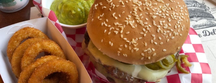 Toro Burguer Candelaria is one of The 13 Best Places for Onions in Bogotá.