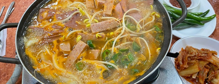 은성집 is one of 부대찌개.