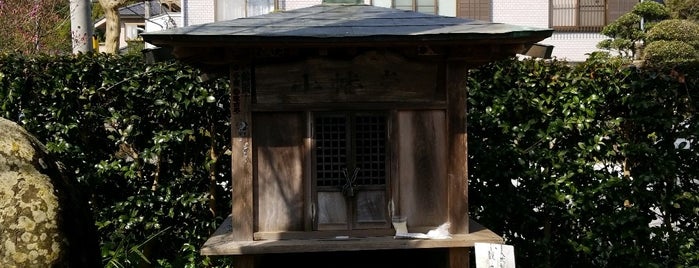 小幡堂 is one of 入比観音.