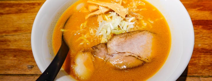 札幌味噌麺 優 is one of Orte, die Hide gefallen.