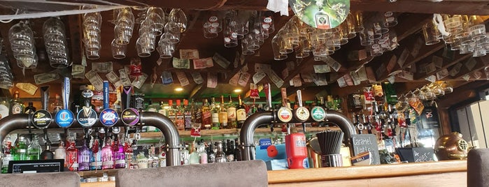 Mariners Bar is one of Tempat yang Disukai Aniya.