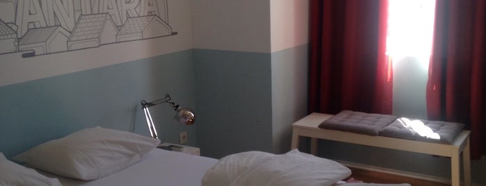 Lisbon Check-In Guesthouse is one of สถานที่ที่ Paul ถูกใจ.