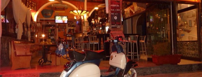 Groove Bar Kamari is one of Santorini.