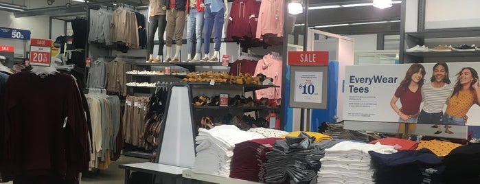 Old Navy is one of Shoping Miami.