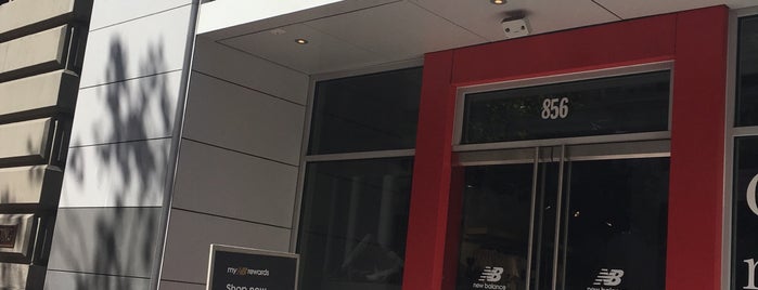 New Balance Flagship Store is one of Lieux qui ont plu à Agu.