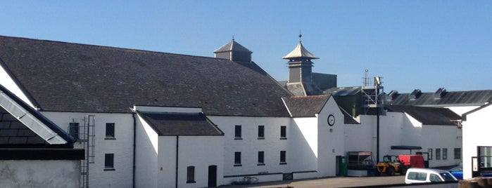 Laphroaig Distillery is one of Schottland.