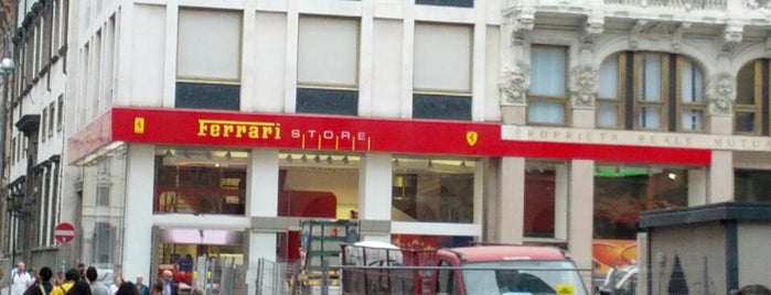 Ferrari Store is one of Digital Signage Milan Trophy.