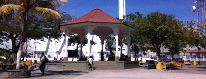 Parque Central de Liberia is one of .