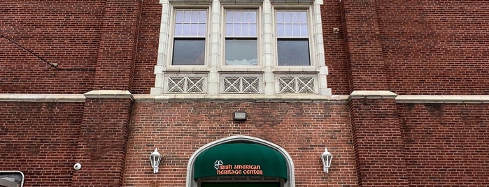 Irish American Heritage Center is one of Tempat yang Disimpan s a b a.