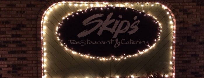 Skip's Restaurant is one of Locais curtidos por Daniel.