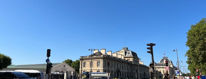 Place de l'École Militaire is one of パリ.