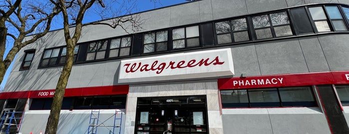 Walgreens is one of สถานที่ที่บันทึกไว้ของ iSapien.