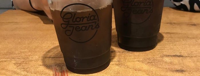 Gloria Jean's Coffees is one of สถานที่ที่ Mehmet Ali ถูกใจ.