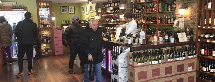 Vintage Harlem Wine & Spirits is one of Lugares favoritos de Anthony.