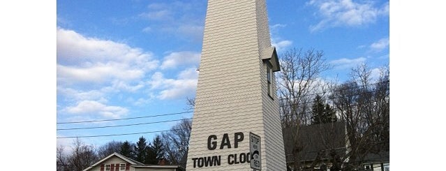 Gap Town Clock is one of Lugares favoritos de Lizzie.