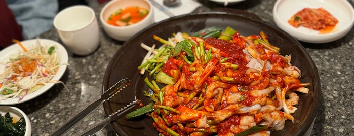 뱃고동 is one of Korean foods.