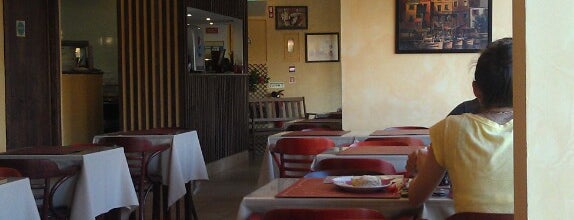 Saltimbocca is one of Sítios.