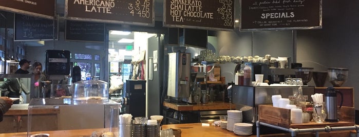 Bloom Coffee & Tea is one of When visiting Sacramento from San Francisco.