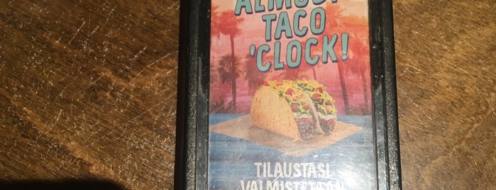 Taco Bell is one of Locais curtidos por Jukka.