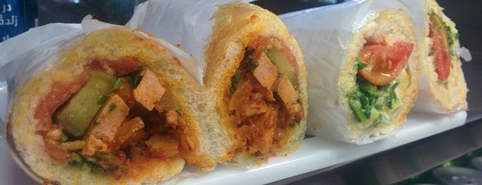 Behrouz Sandwich | اغذیه بهروز is one of برویم جاهای جدید.