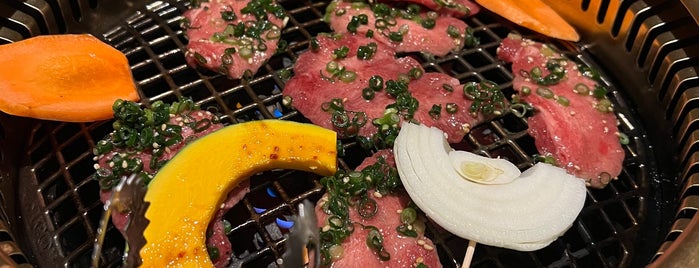 焼肉の古賀 is one of food.